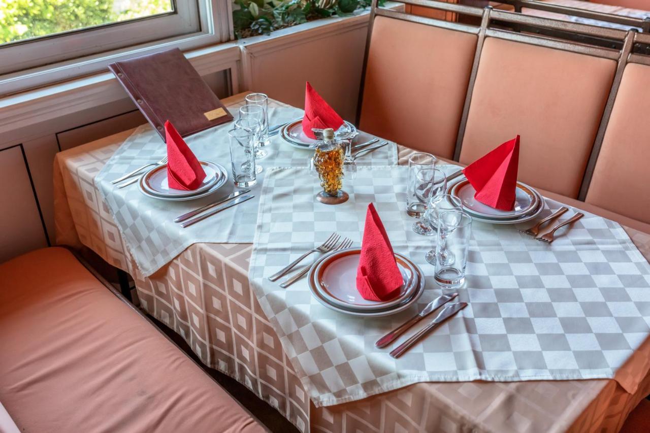 Apartments Pod Lozom With Seaview Petrovac Zewnętrze zdjęcie