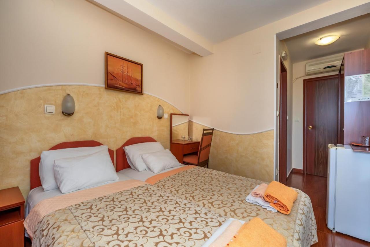 Apartments Pod Lozom With Seaview Petrovac Pokój zdjęcie