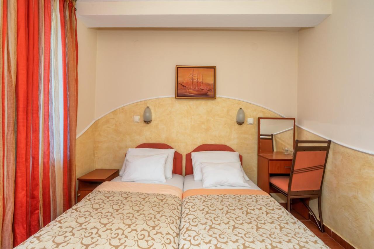 Apartments Pod Lozom With Seaview Petrovac Pokój zdjęcie