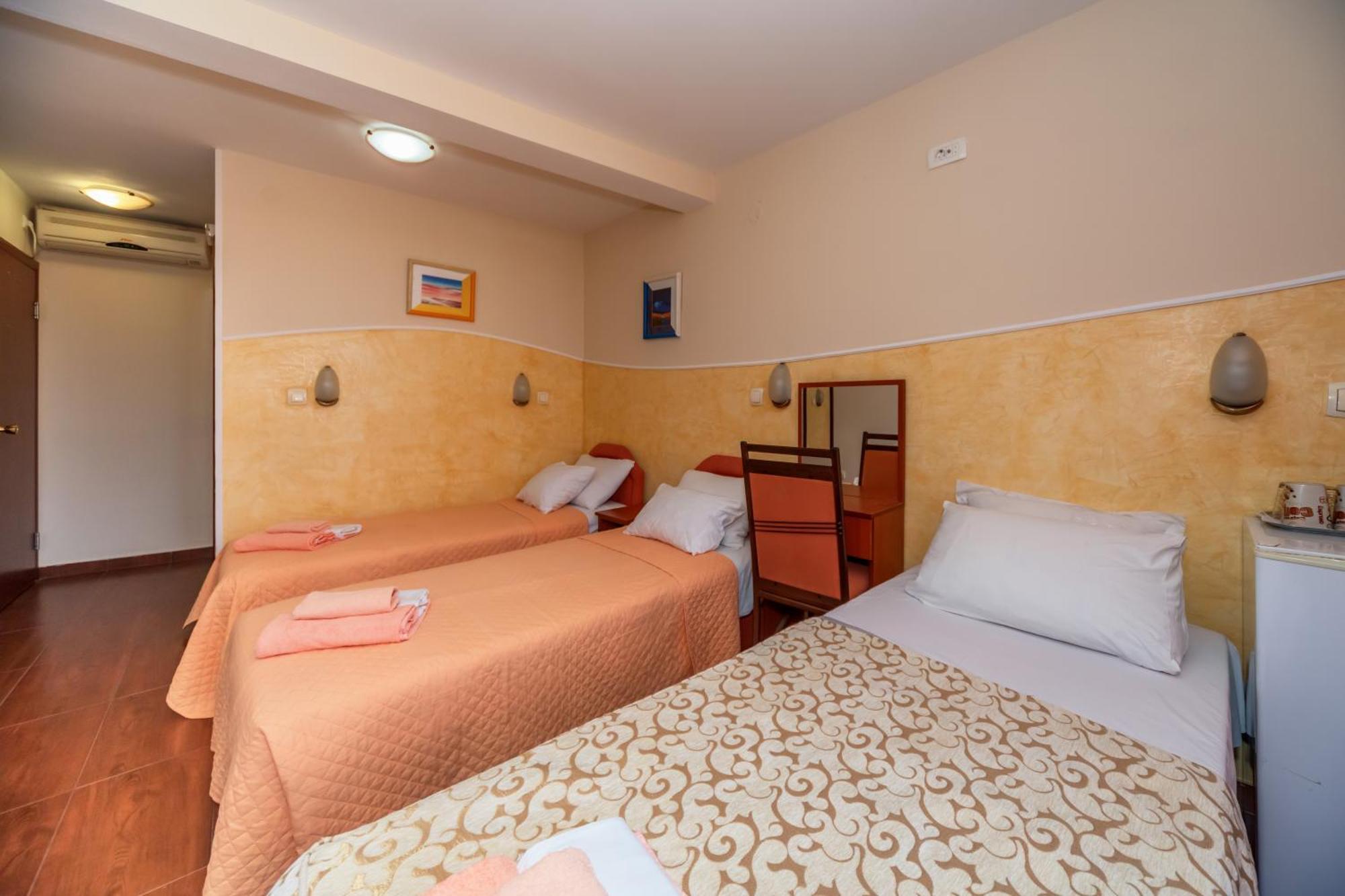 Apartments Pod Lozom With Seaview Petrovac Pokój zdjęcie