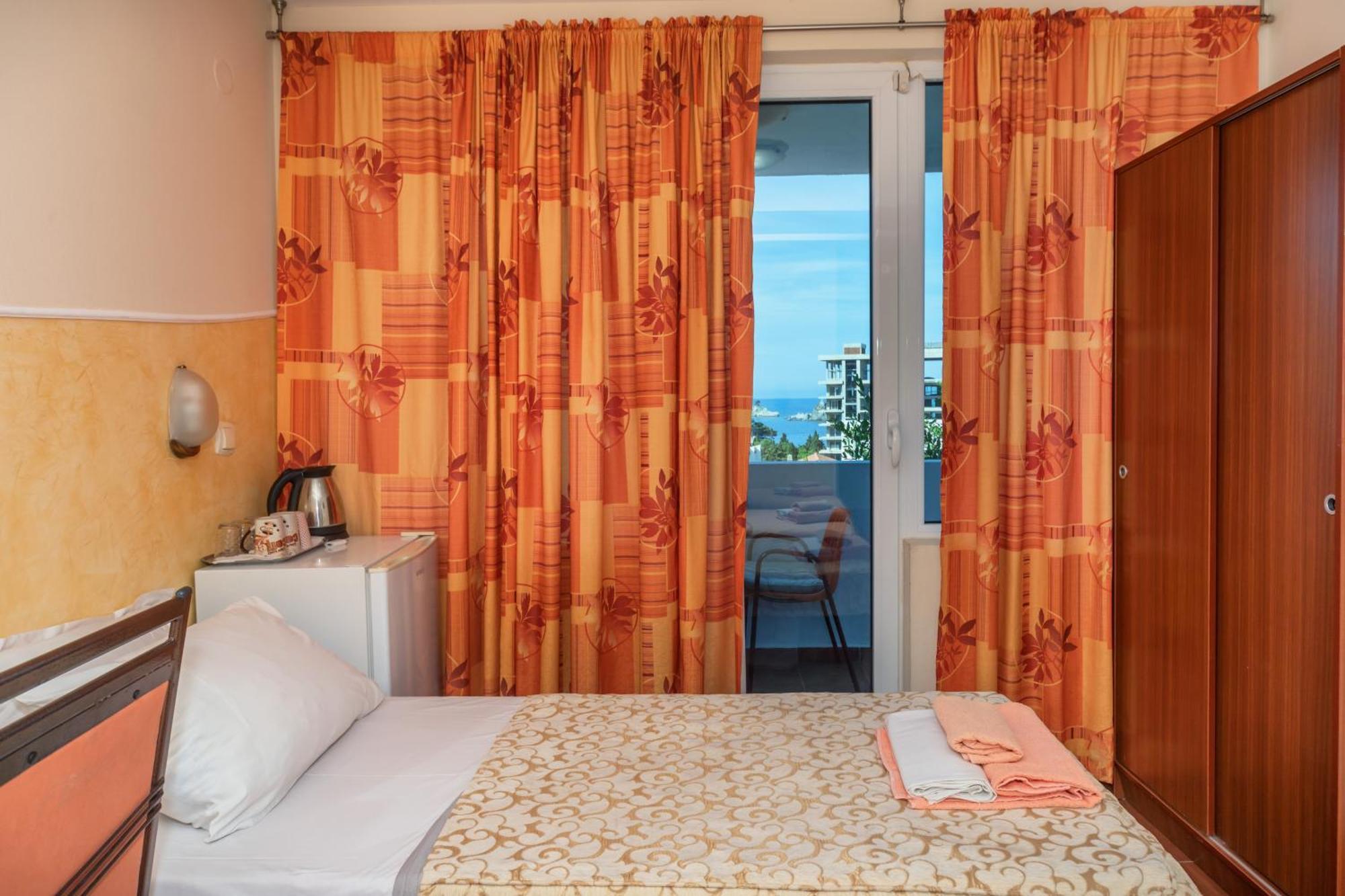 Apartments Pod Lozom With Seaview Petrovac Pokój zdjęcie